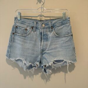 Levi 501 Shorts - Size 27